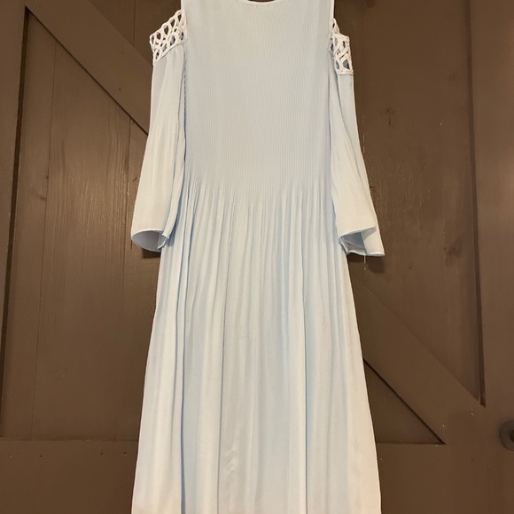 Dress - Picture 5 of 5